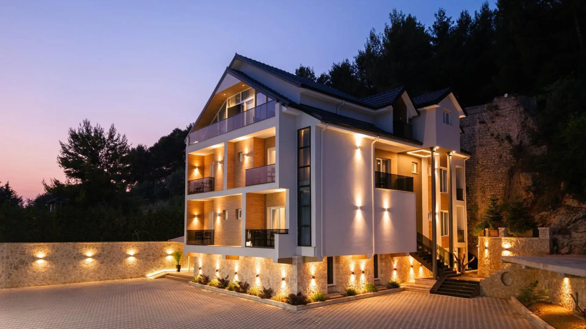 Forest Park Hotel Kruje - Nature And Calm At Kruja'S Gate