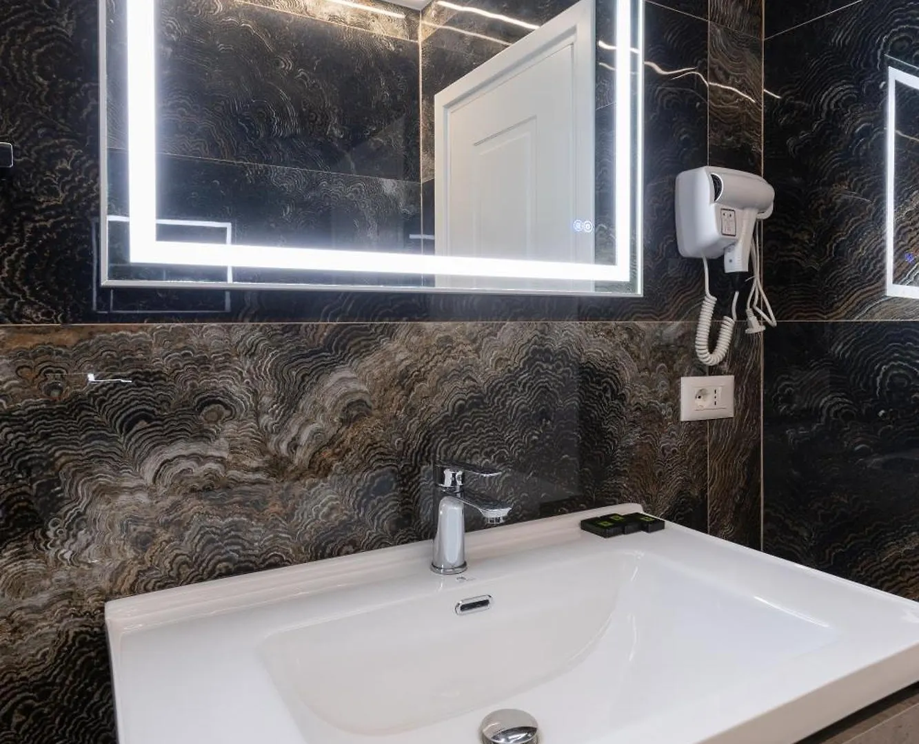 ****  Forest Park Hotel Kruje - Nature And Calm At Kruja'S Gate Албания